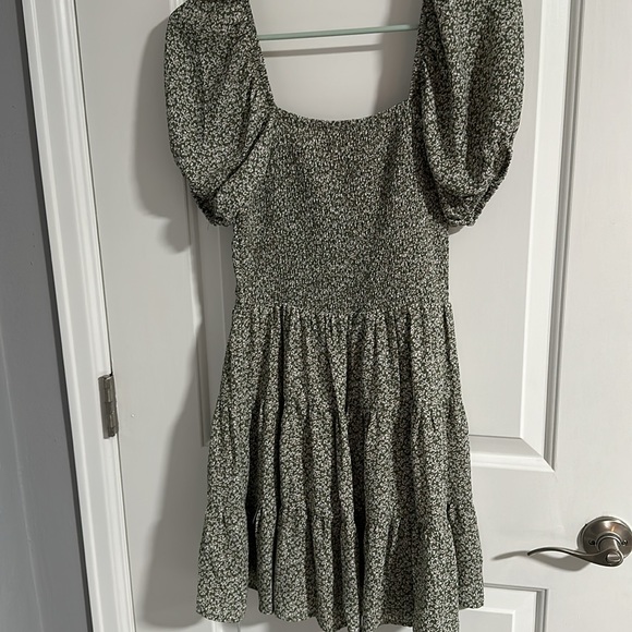 NWOT Green Floral Tullabee Dress - Picture 6 of 9